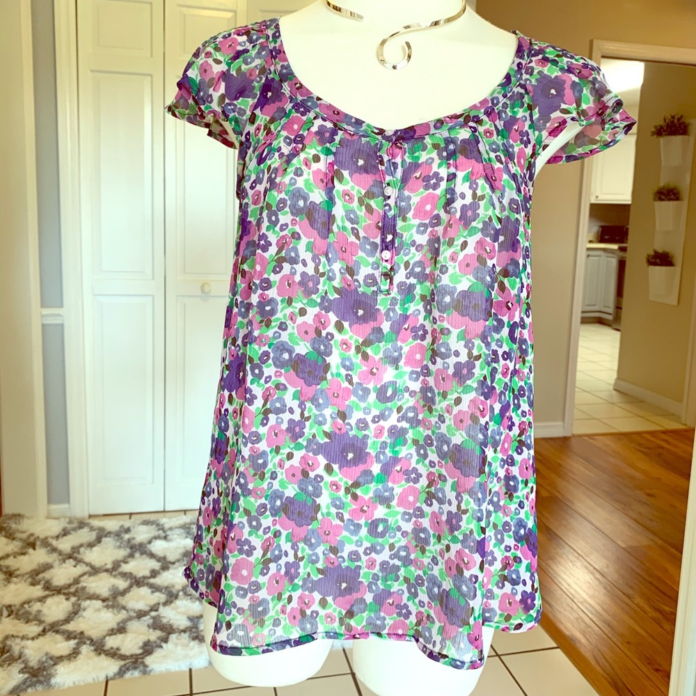 🌟Old Navy floral top spring-summer-sheer
